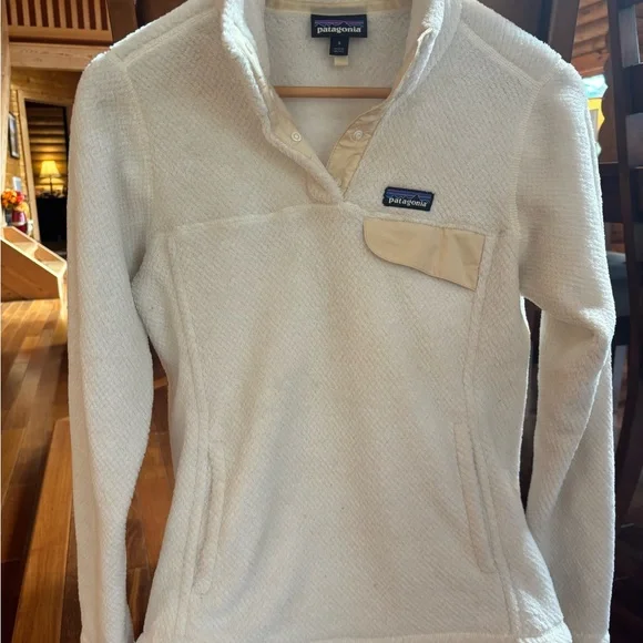 Patagonia Off-White Fleece Pullover - Picture 1 of 12